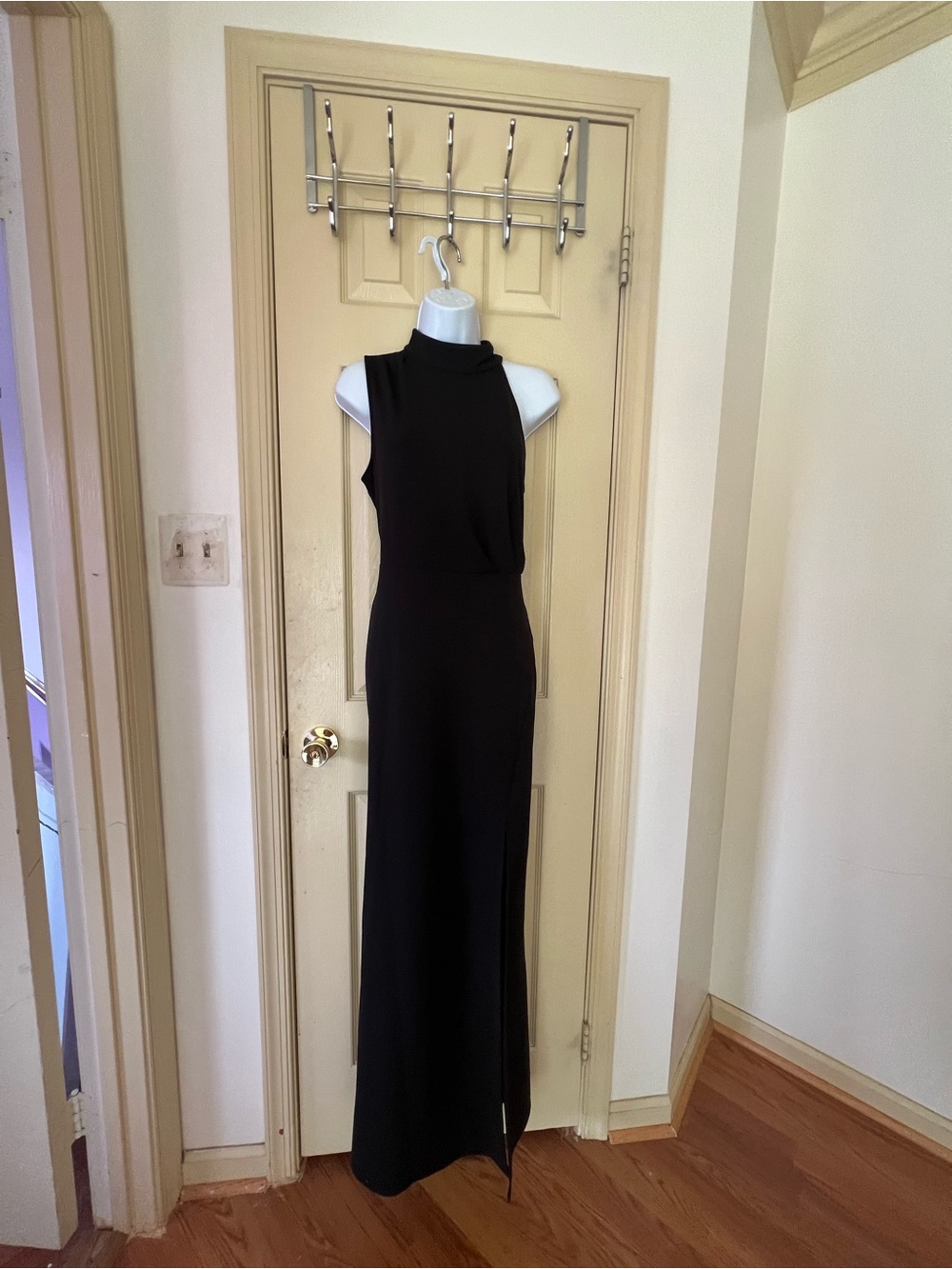 Chic Black Sleeveless Maxi Dress with High Neck